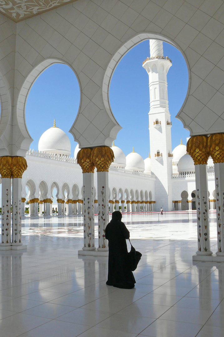 Abu Dhabi Besuch der grossen Moschee 1