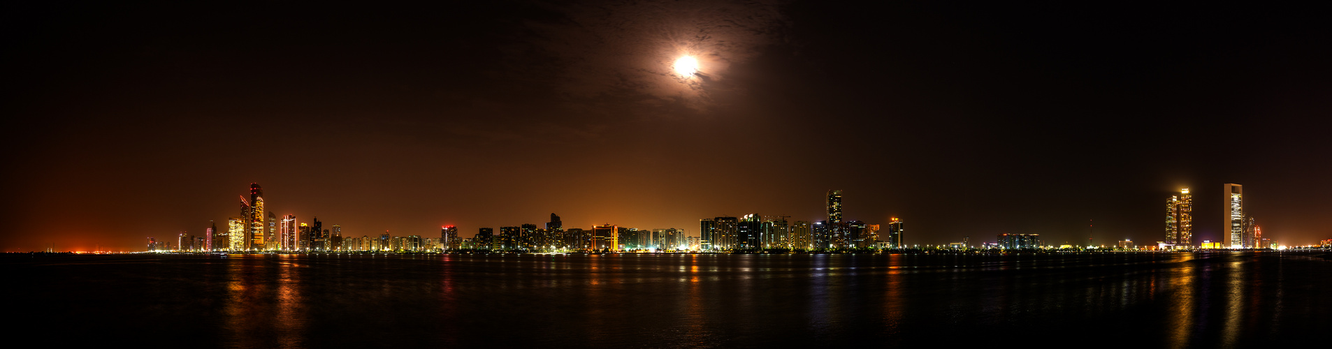 Abu Dhabi Ultrawide (Pano)