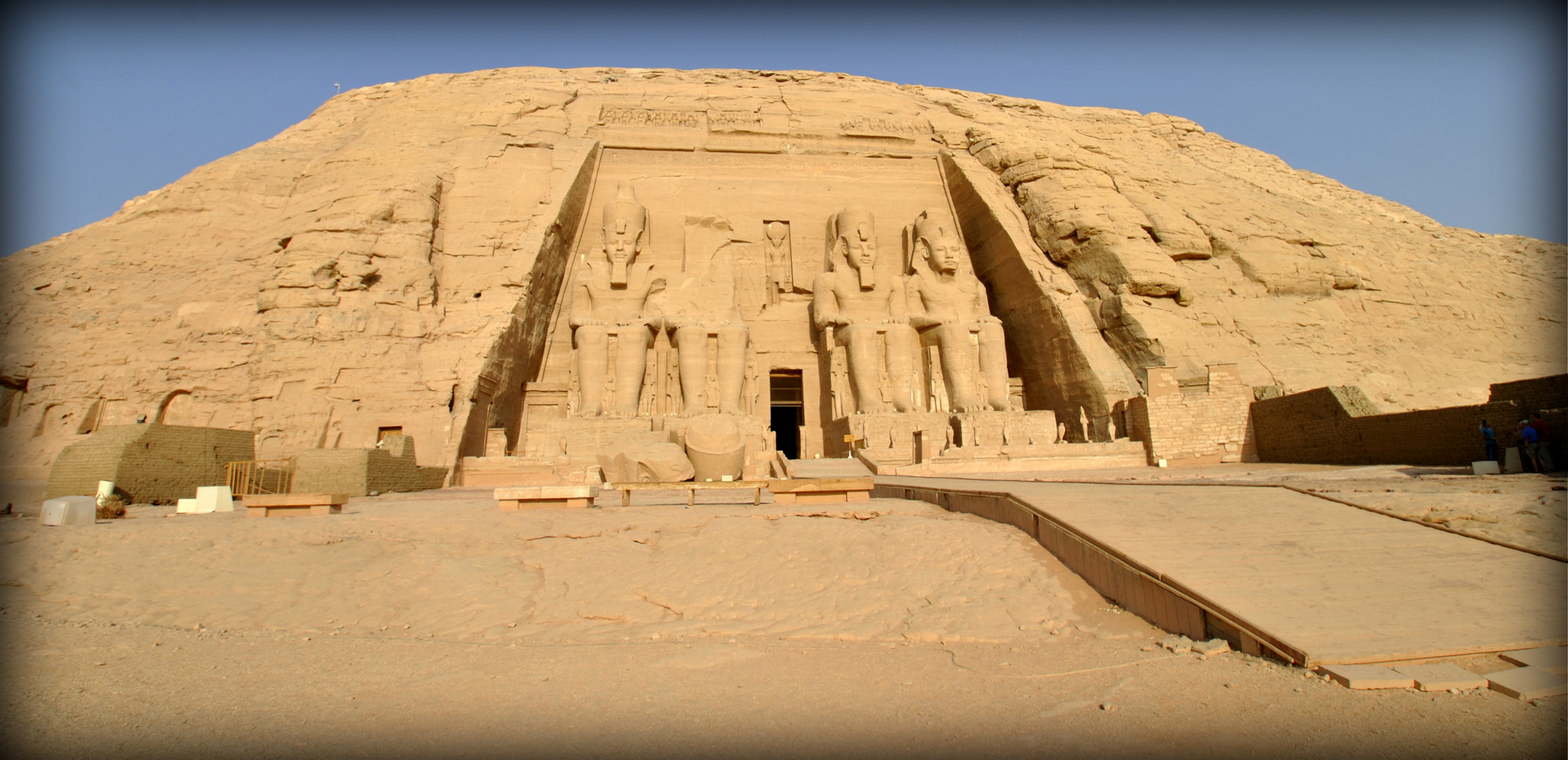 Abu Simbel- ohne Touristen drauf!