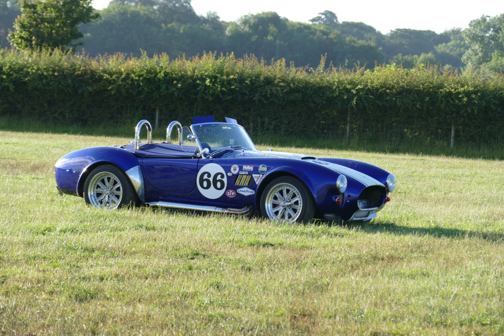 AC Cobra 427