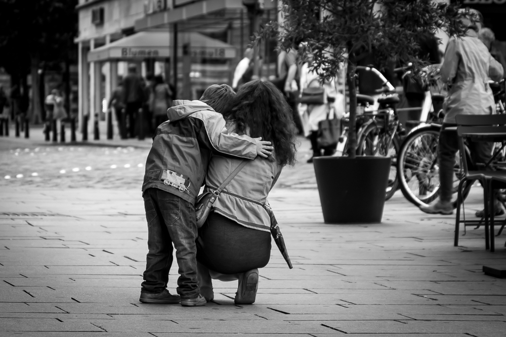 Mother and Son von Mark Tominski 