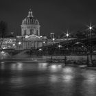 Academie francaise pont des arts B&W