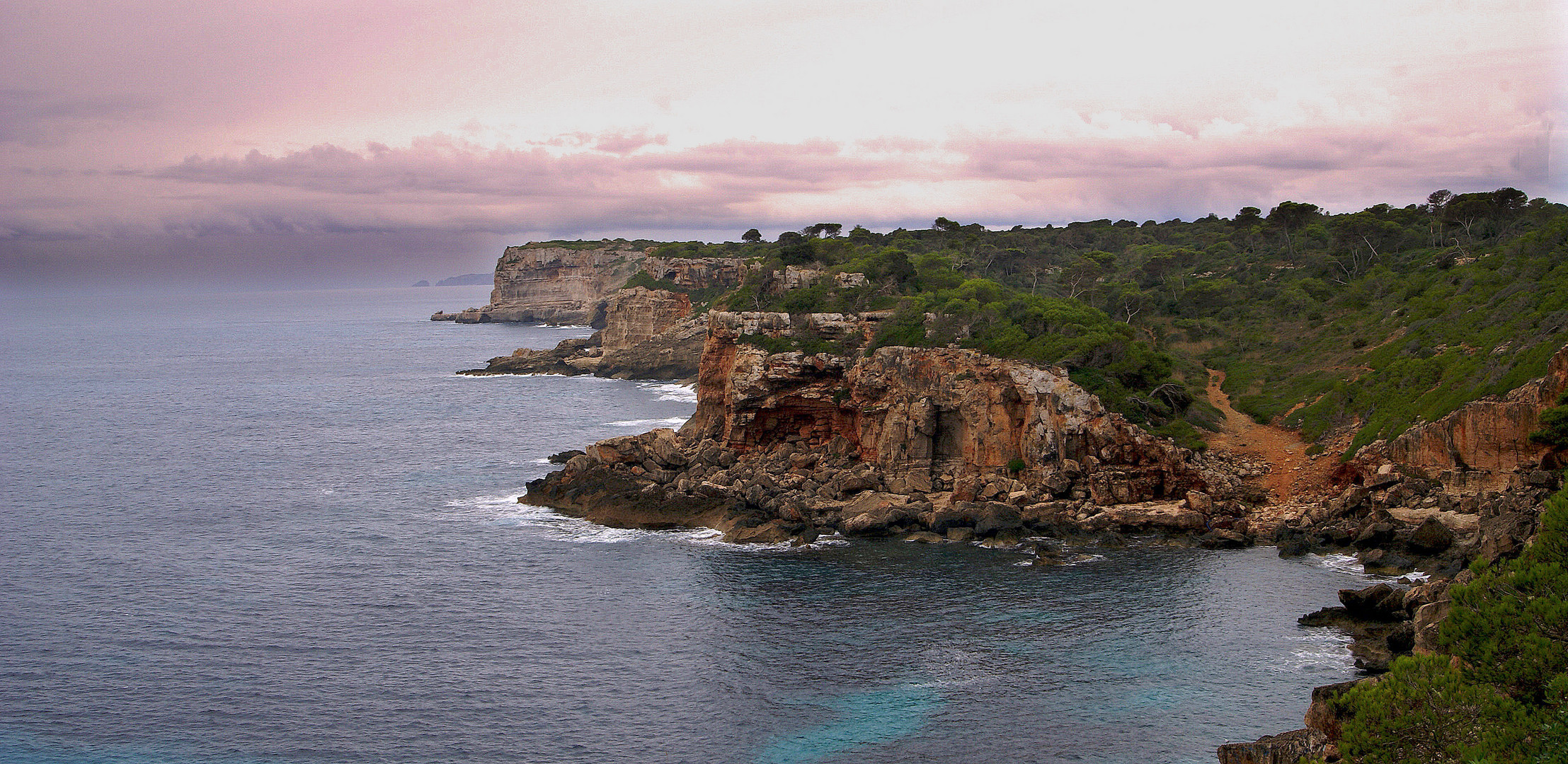 acantilados de Cala S'Almunía