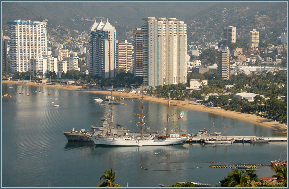 Acapulco - glitter, glamour & a lot more........................