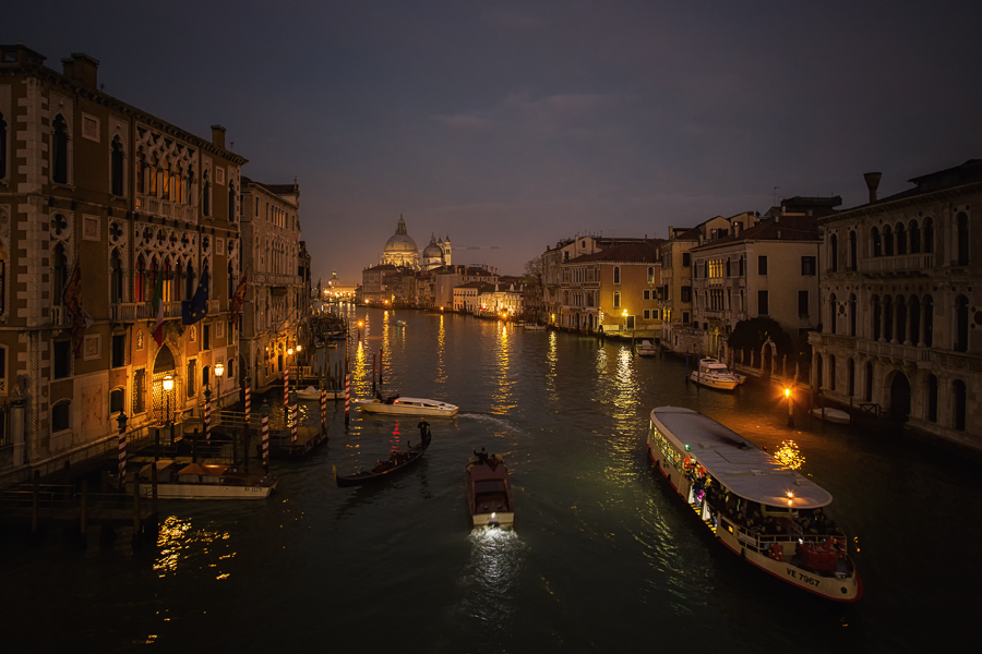 Accademia night view (II)