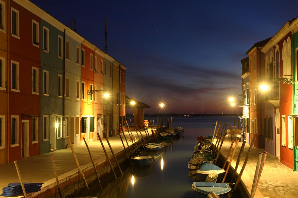 Blaue Stunde auf Burano von Doris Servos