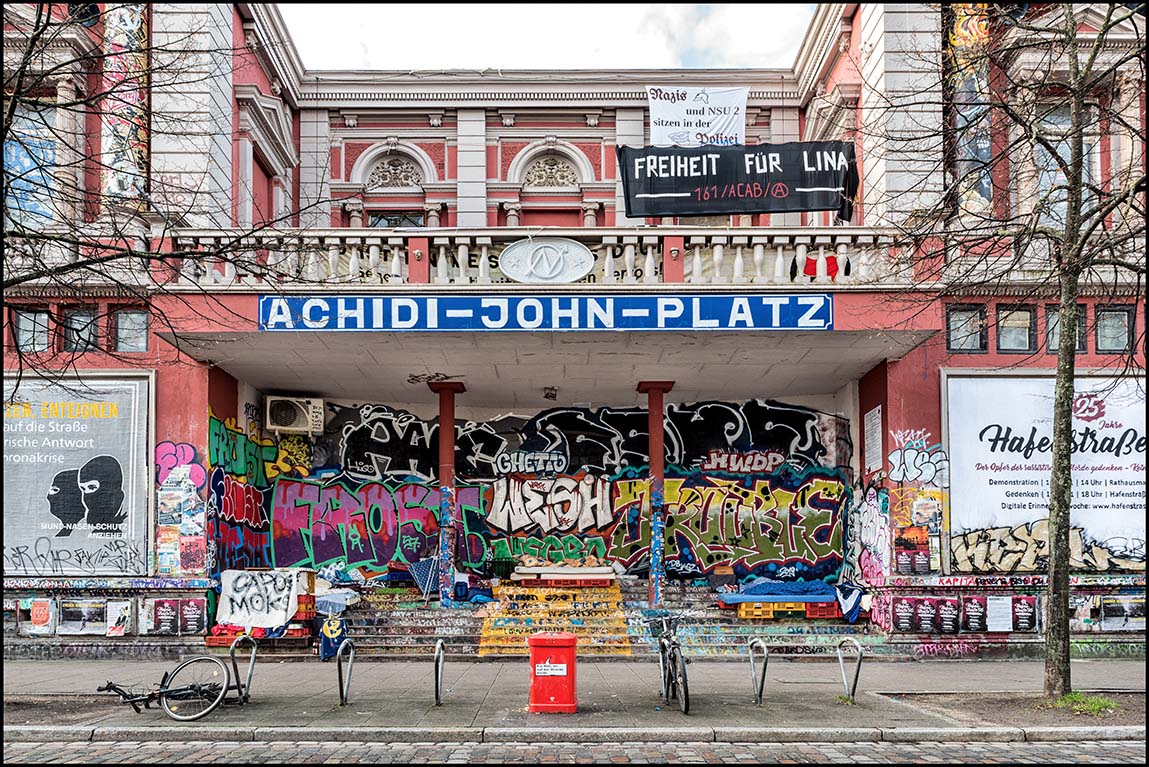 ACHIDI-JOHN-PLATZ / Rote Flora