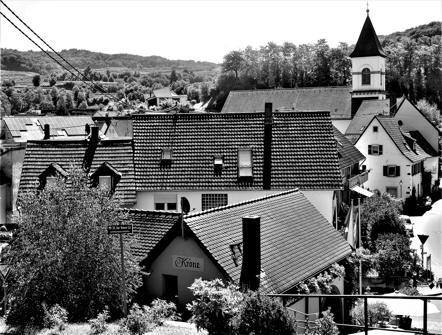 Achkarren - Ansicht mit Kirche