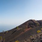 Achterbahn-Landschaft mit Blick aufs Meer und den Volcan de Martin (La Palma)