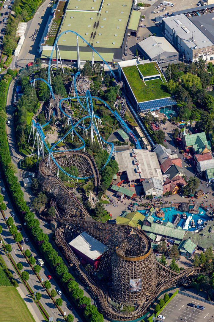 Achterbahnen im Freizeitpark