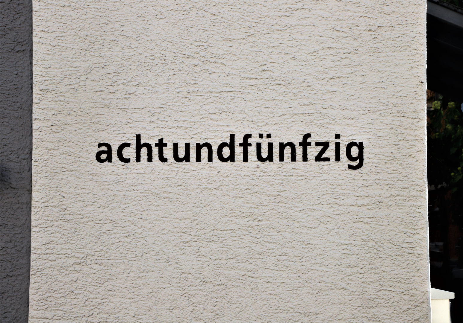 achtundfünfzig 