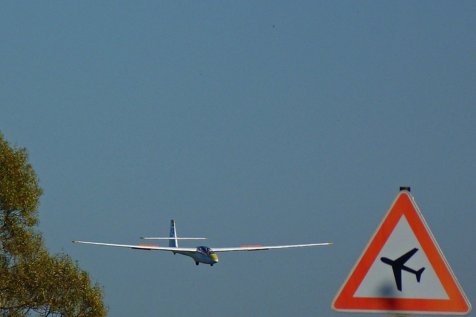 Achtung, Flugbetrieb