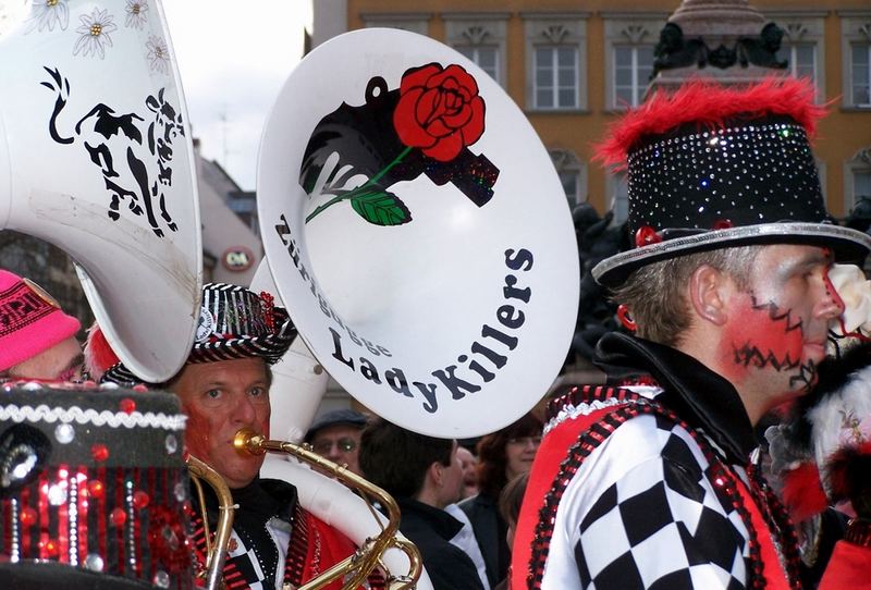 Achtung! Schön in Deckung bleiben!