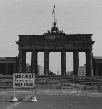 Achtung! sie verlassen jetzt West-Berlin - 50 Jahre Mauerbau