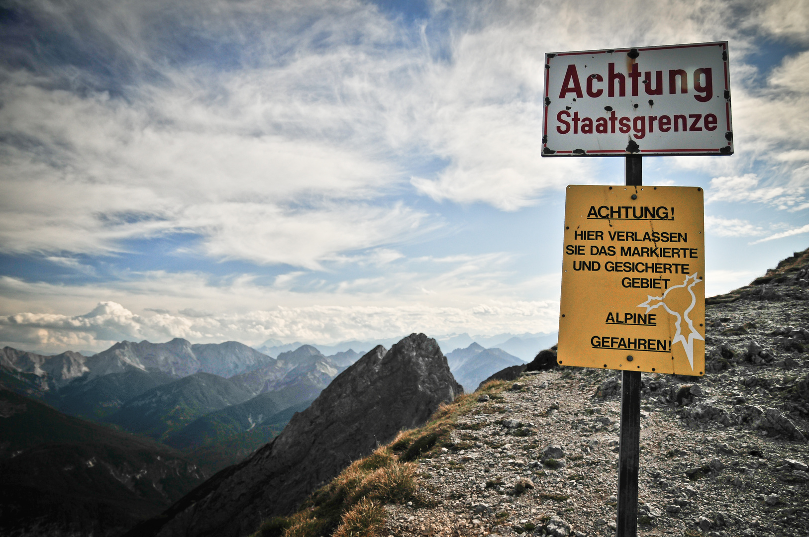 Achtung Staatsgrenze!