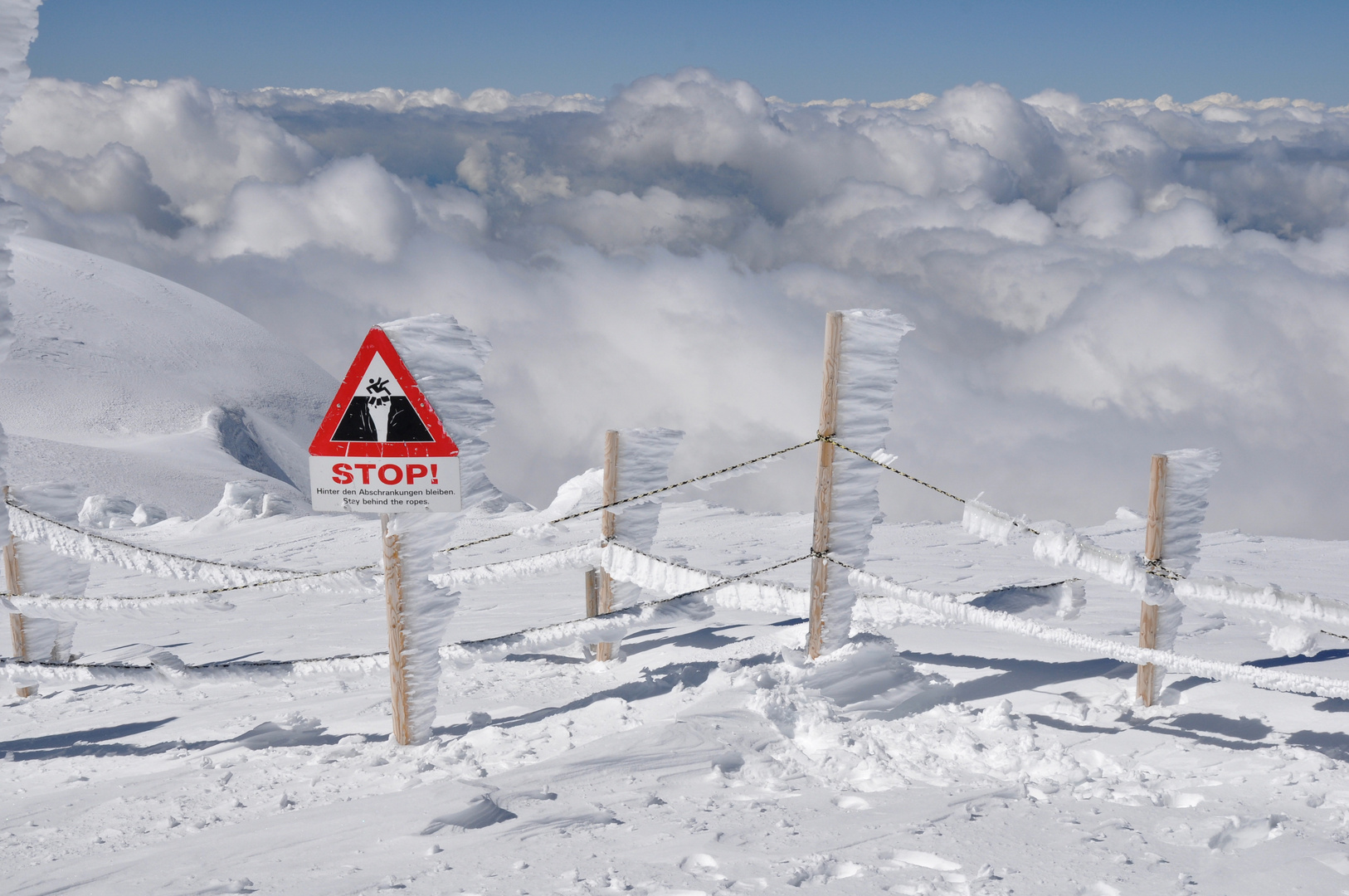 Achtung! Sturz in die Wolken