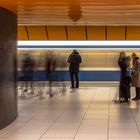 Achtung U-Bahn fährt ein....