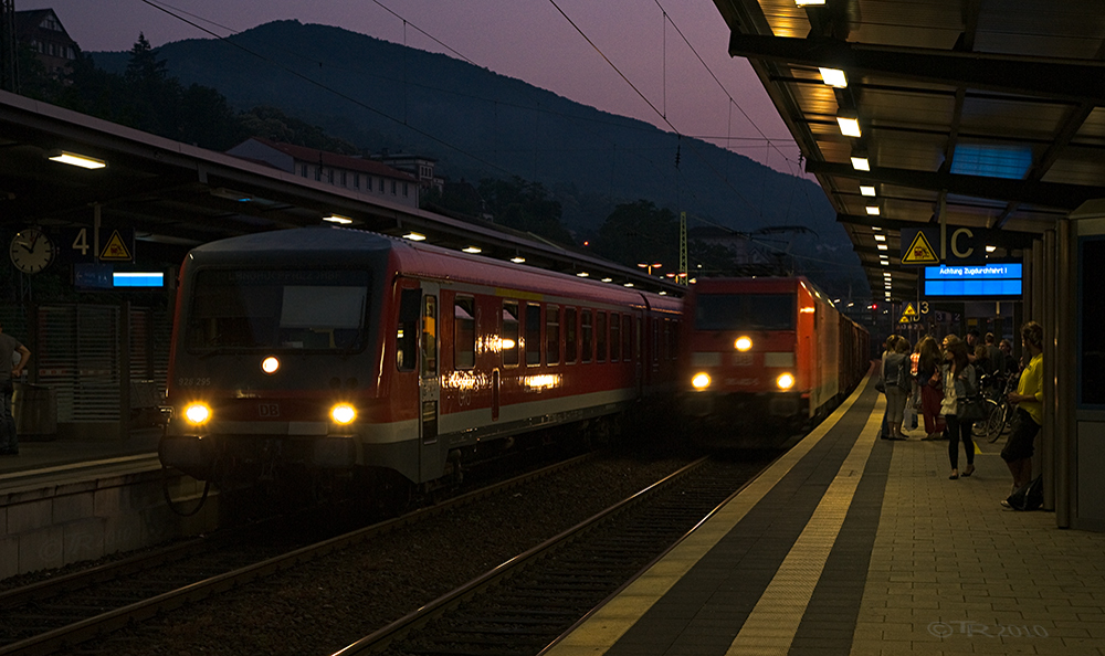 Achtung! Zugdurchfahrt!