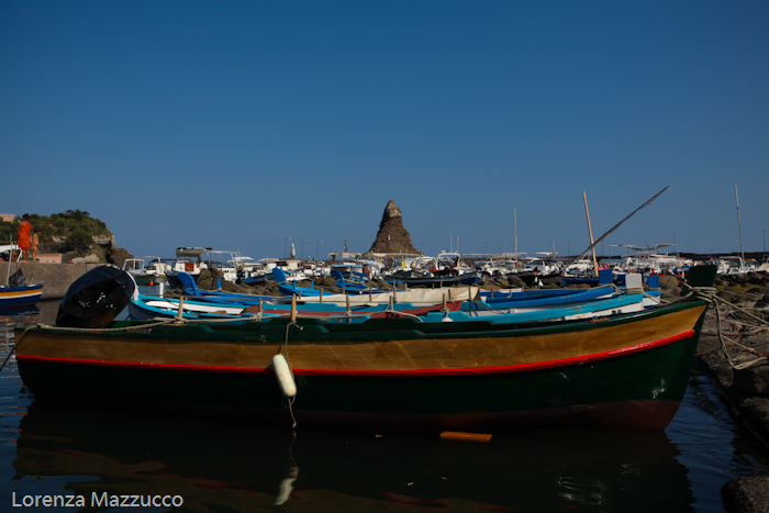 Acitrezza, il faraglione