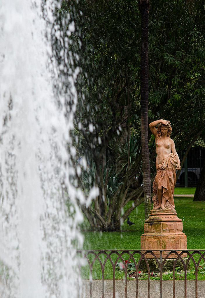 Acqua con...statua.