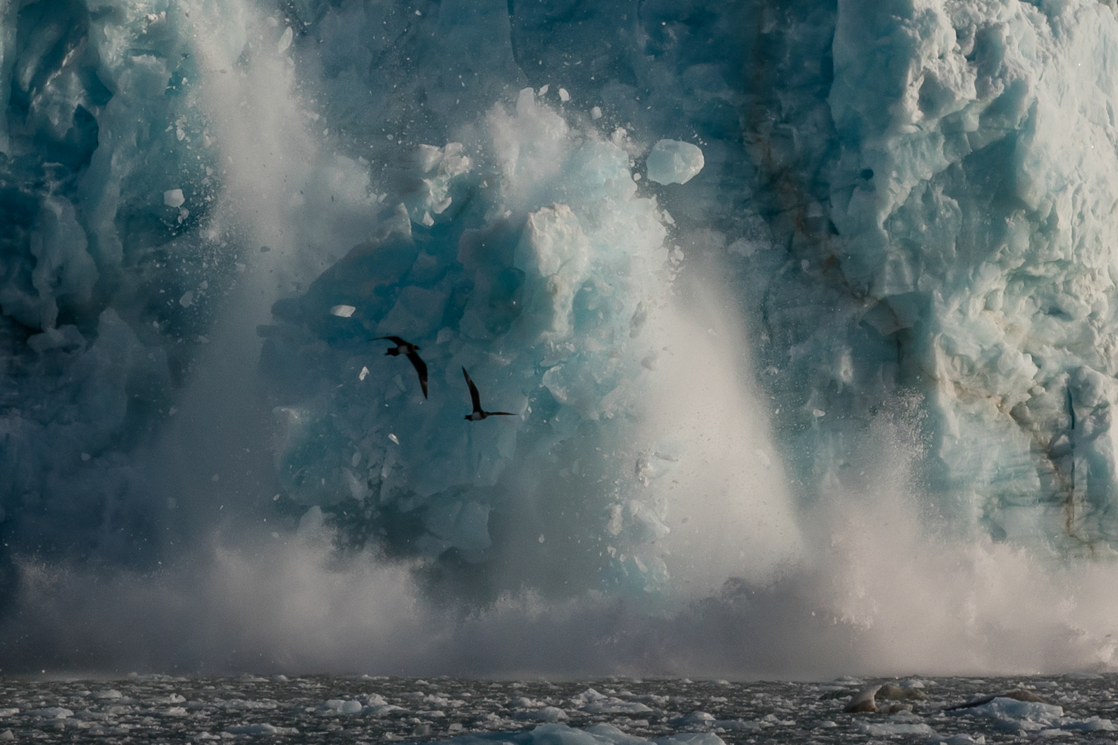 Action an einem der 2000 Gletscher Svalbard