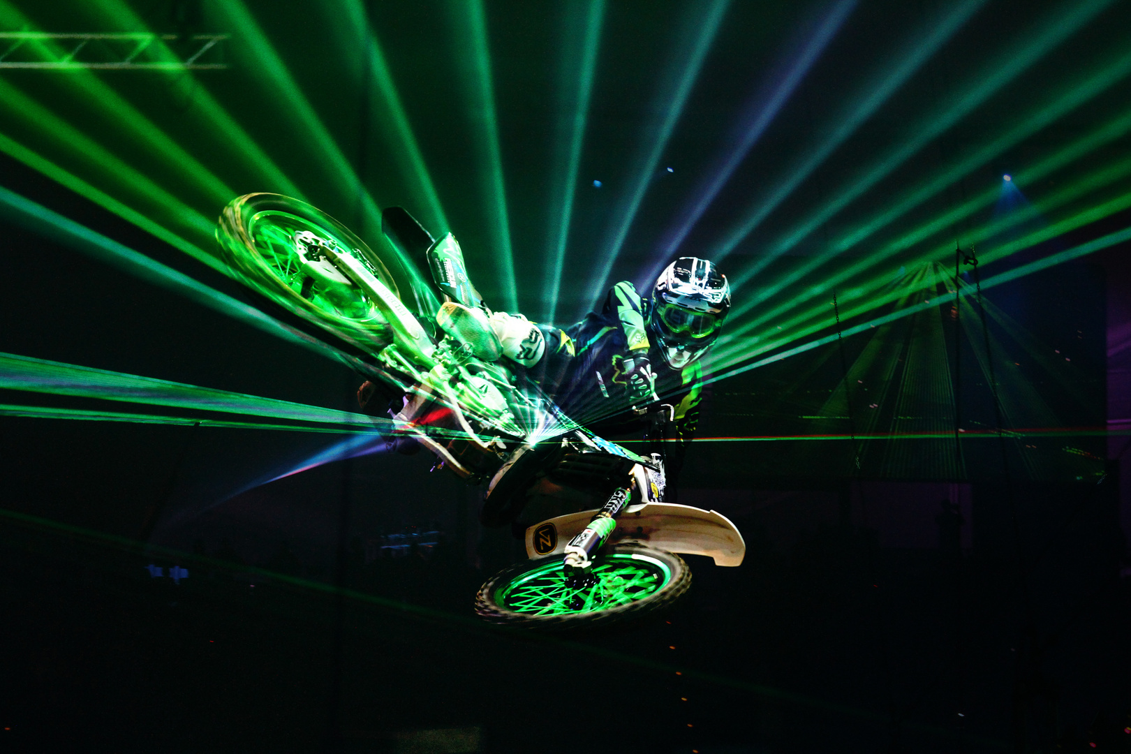 ADAC Supercross in München mit Lightshow