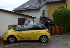 Adam und Michel lassen fünfe fünfe sein