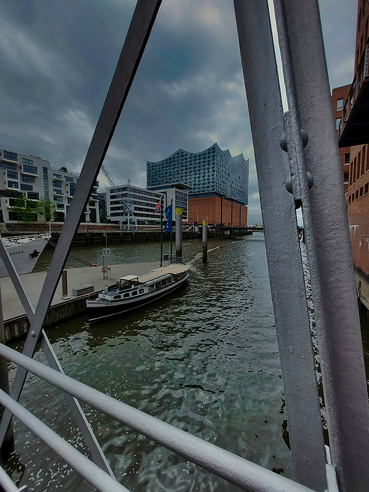 Adele war bei der Elbphilharmonie gesichtet (Donnerstag mit Durchblick)