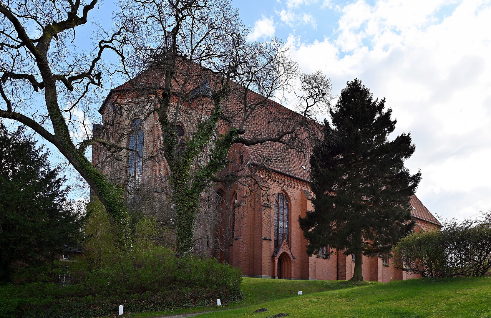 Adeliges Kloster Preetz Torhaus und Klosterkirche