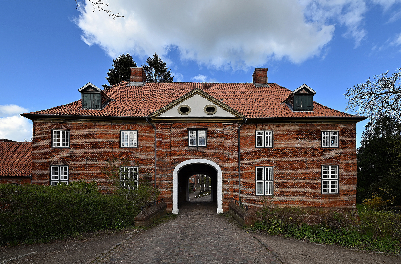 Adeliges Kloster Preetz Torhaus und Klosterkirche