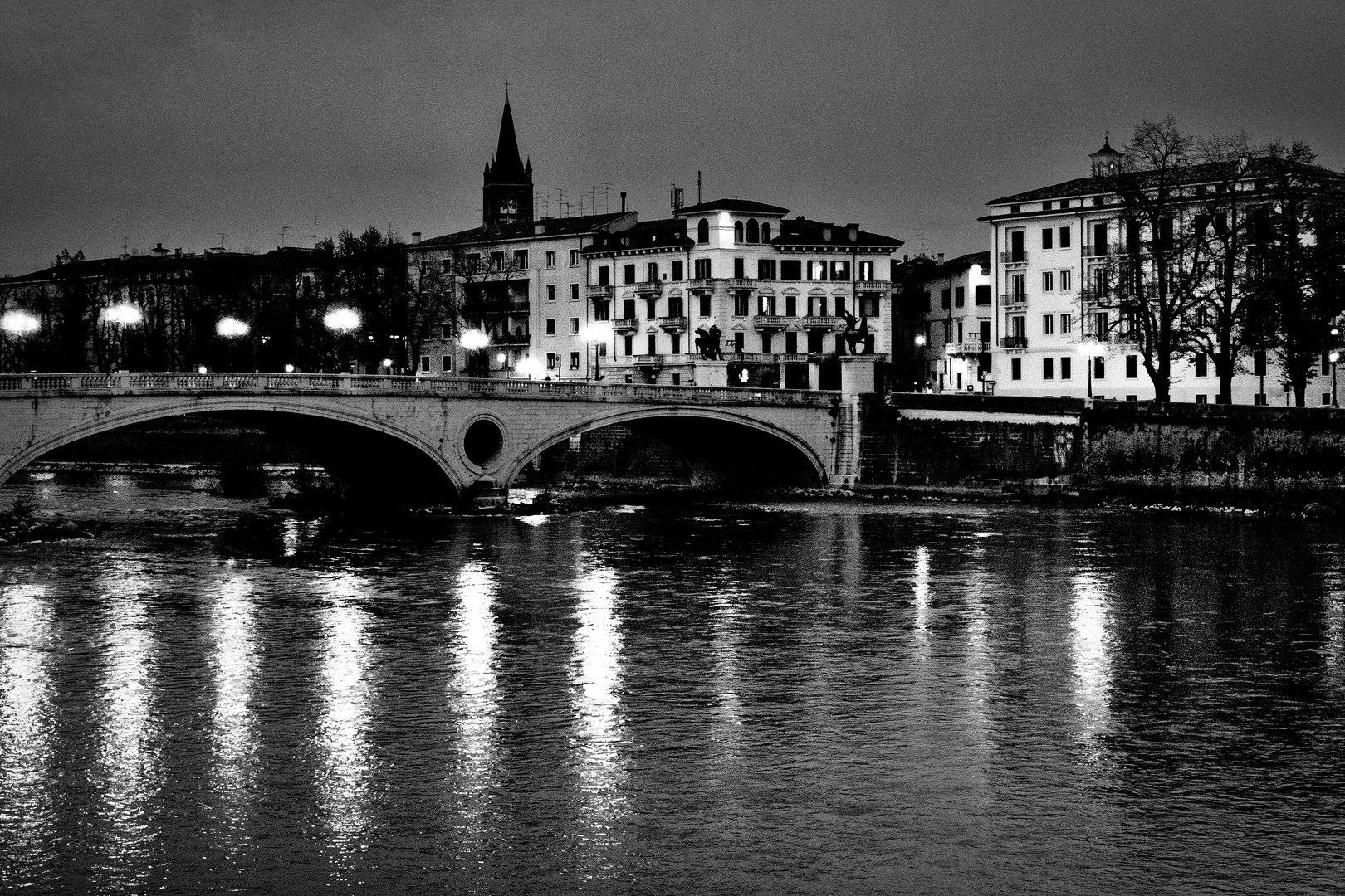 Adige al tramonto, Verona