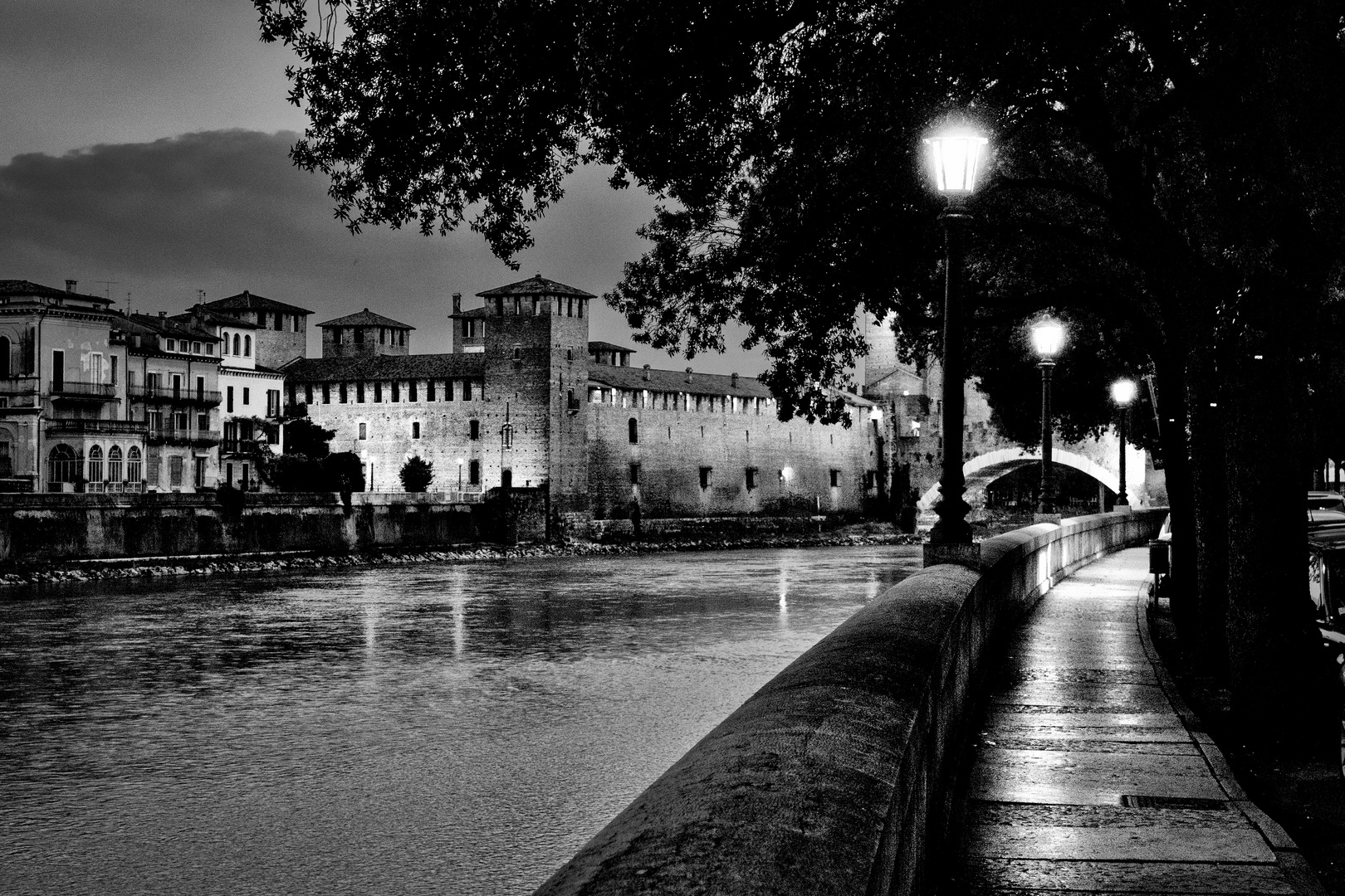 Adige al tramonto, Verona