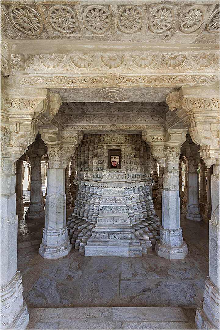 ... Adinatha - Tempel 10  ...