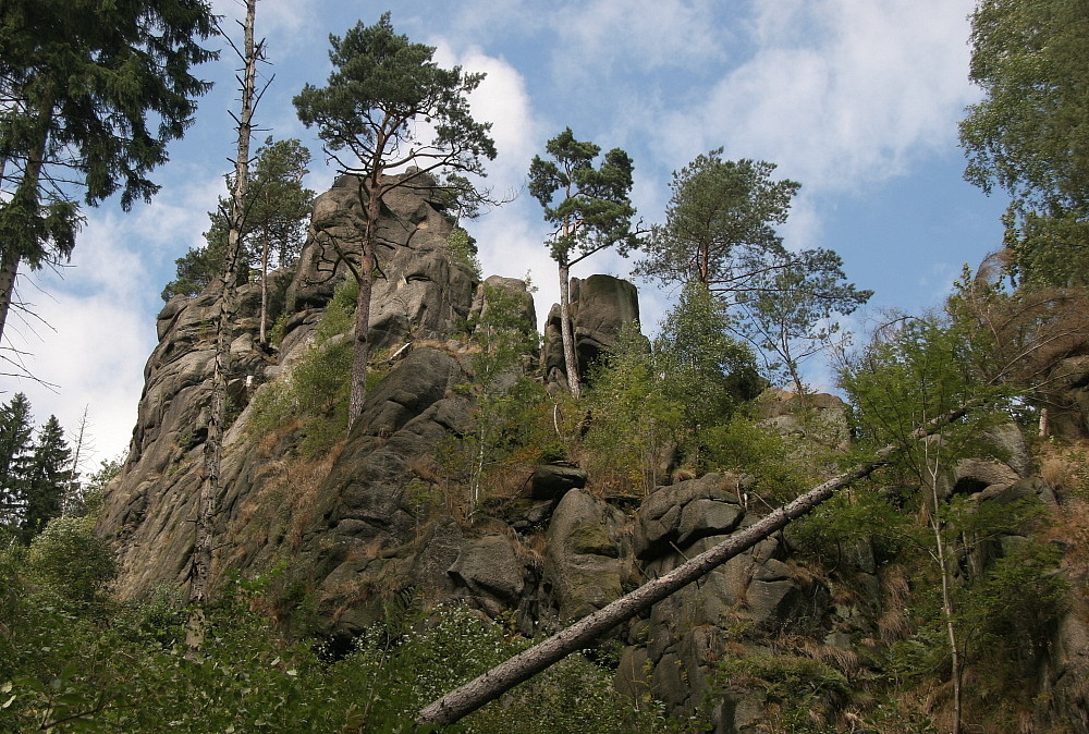 Adlerklippen von unten