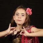 Adorable petite danseuse de Salomé Danse