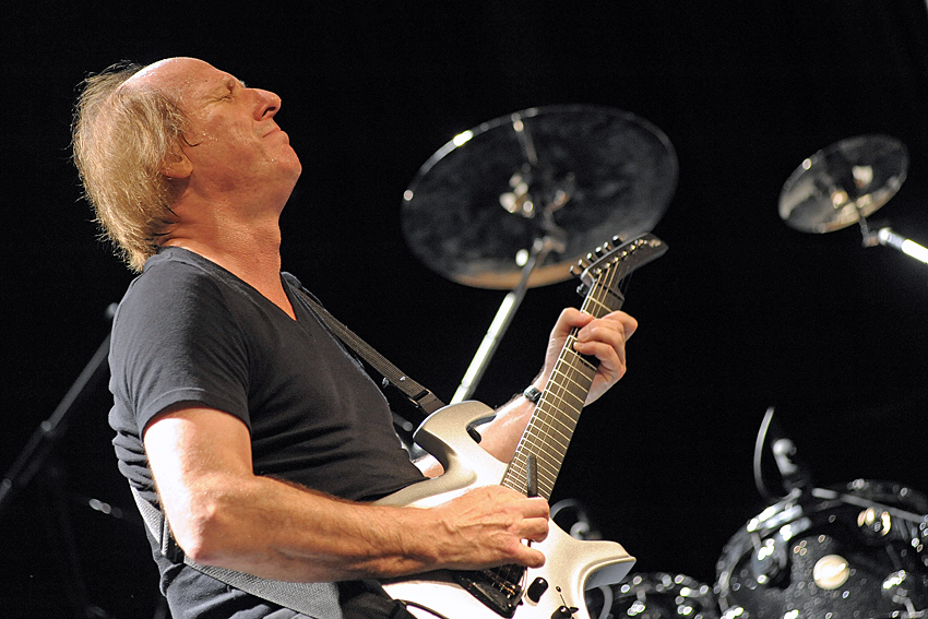 Adrian Belew