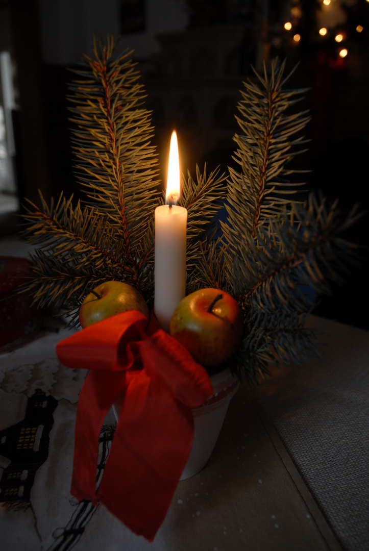 Advent, Advent, ein Lichtlein brennt