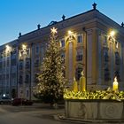 Adventkranz mit Rathaus Wels