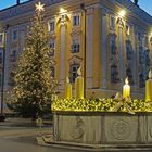 Adventkranz vor dem Rathaus Wels