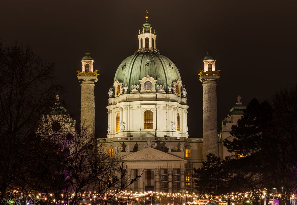 Adventmarkt am Karlsplatz in Wien - 2