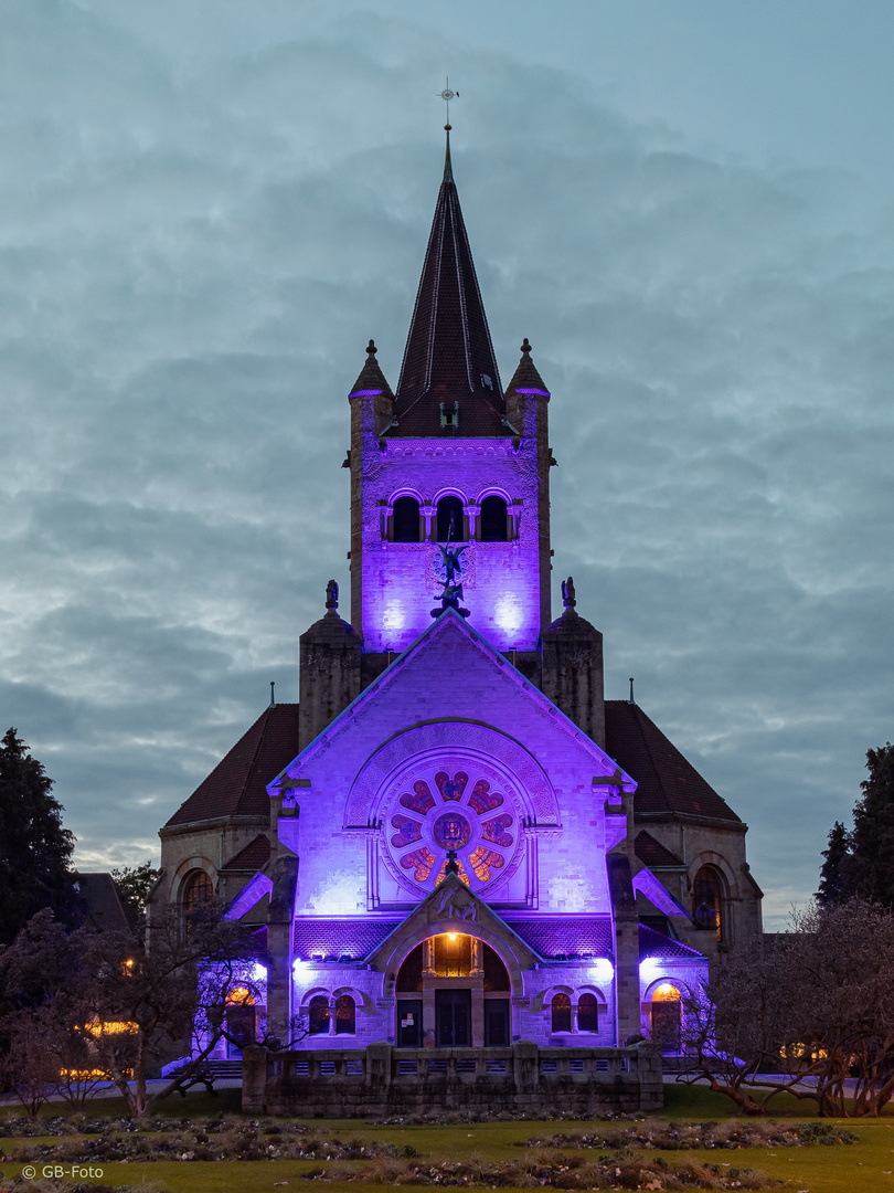 Adventsbeleuchtung der Pauluskirche in Basel