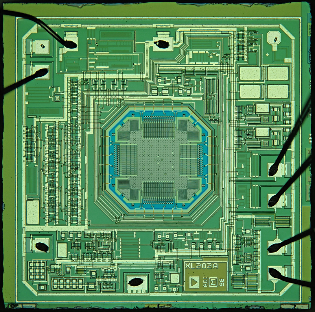 ADXL311JE Accelerometer