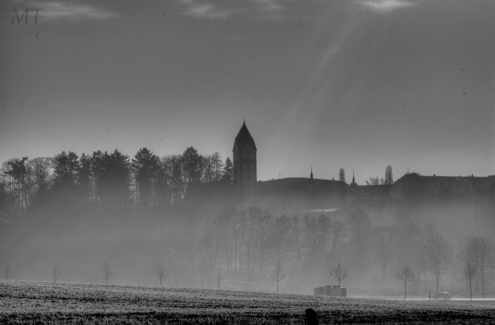 Äcker mit kloster