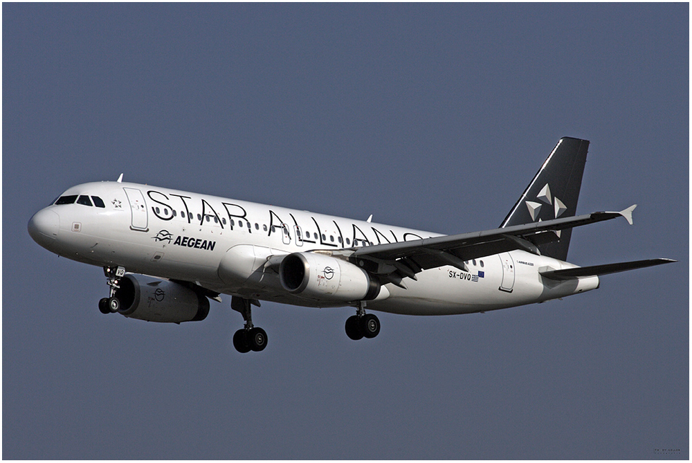 Aegean Airlines Airbus A320-232 (SX-DVQ)