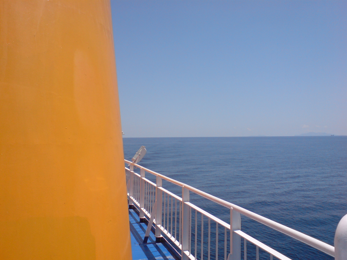 Aegean , blau und gelb