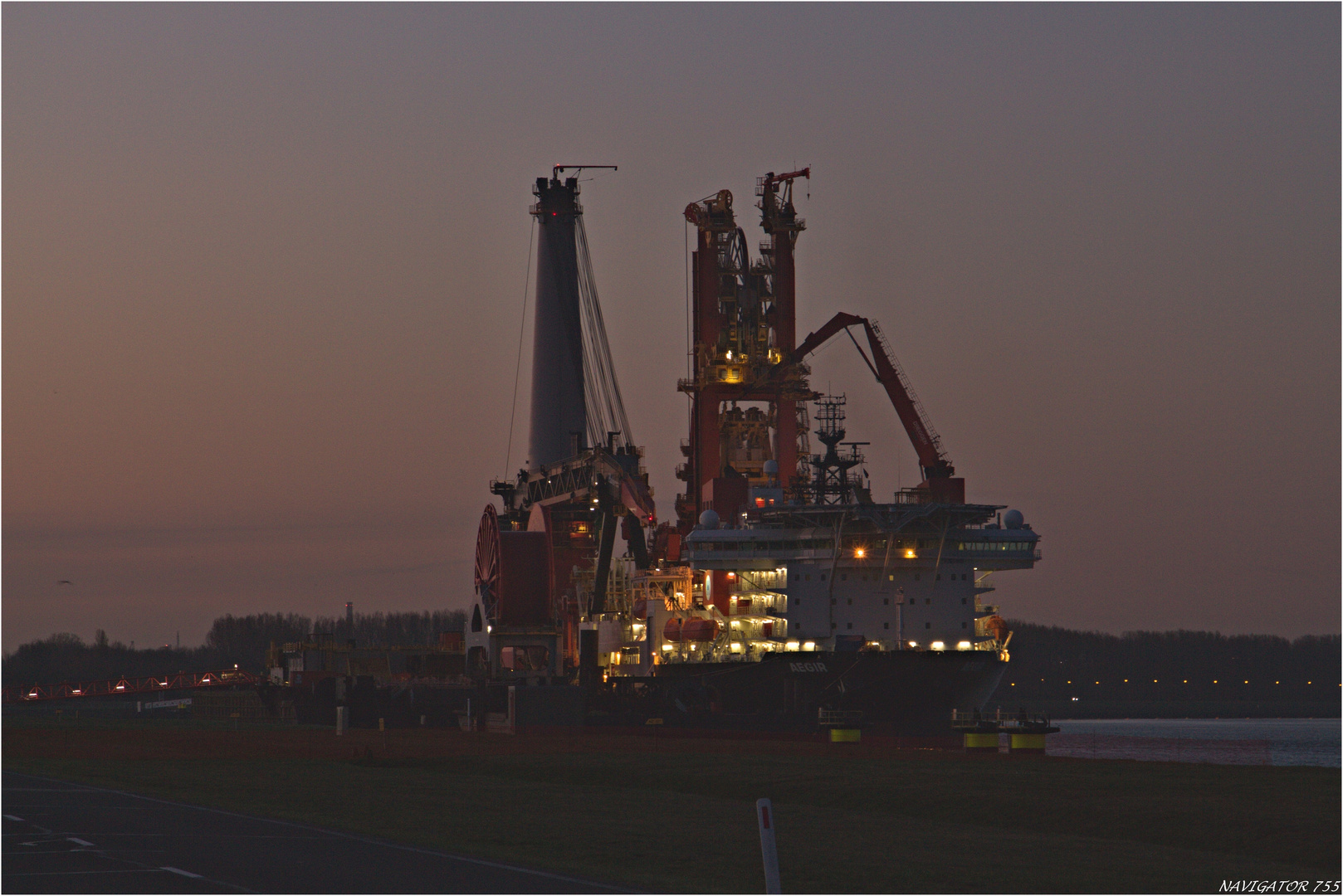 AEGIER, Pipe Layer, Calandcanal, Rotterdam