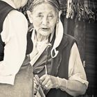 Ältere Frau - tibetanischer Herkunft
