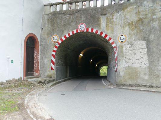 Ältester und längster Straßentunnel Sachsens. (41 Meter)