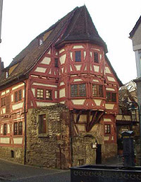 Ältestes Haus von Cannstatt (Restaurant Klösterle, und Museum)