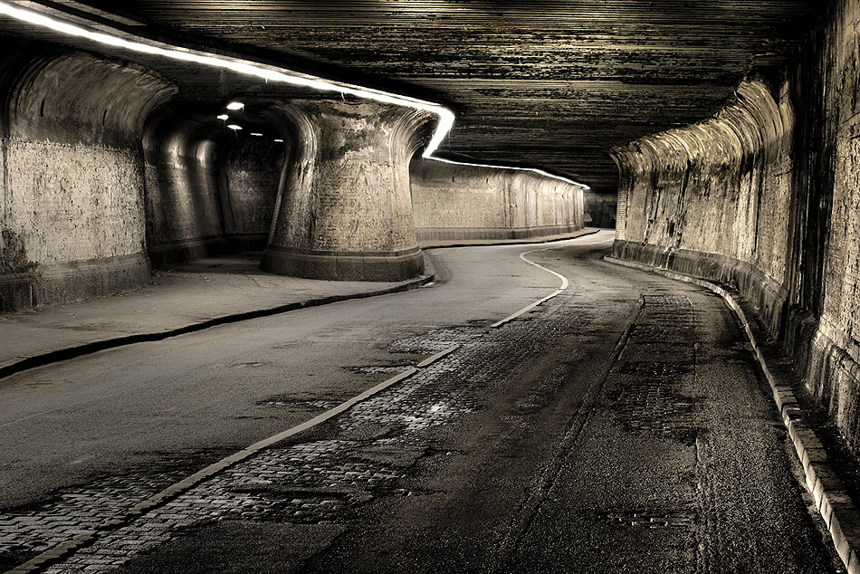 Ängstlich - Angst - Matena Tunnel